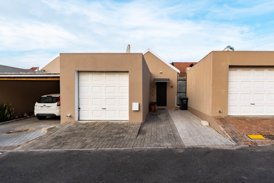 To Let 2 Bedroom Property for Rent in Groenvlei Western Cape